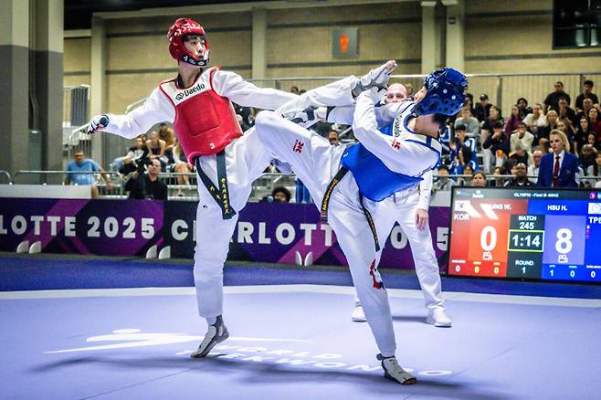 정우혁(왼쪽). 세계태권도연맹 제공