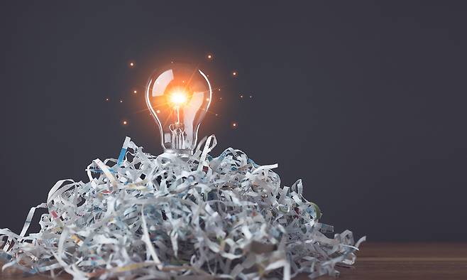 신간 ‘창의성에 집착하는 시대’는 창의성이 어떻게 근대 이후의 권력, 문화, 경제와 얽히며 현재 ‘창의성 숭배 사회’를 만들어왔는지를 비판적으로 분석하고 있다. 게티이미지뱅크