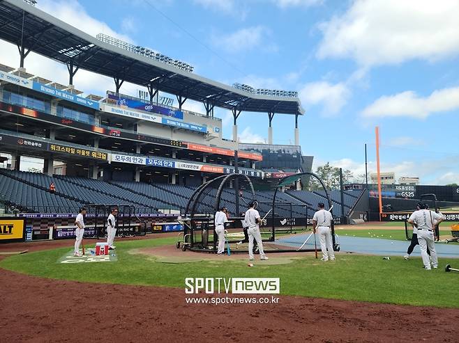 ▲ 점점 하늘이 맑아지고 있다 ⓒ 맹봉주 기자