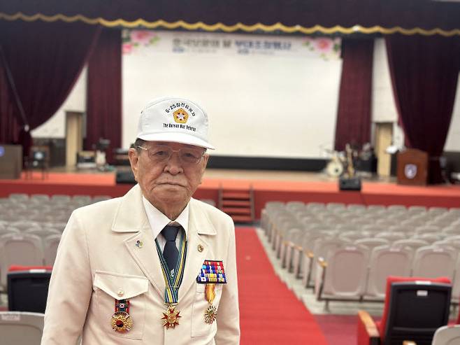 13일 육군32보병사단에서 개최한 참전유공자 초청행사에 참석한 김태수 옹. 6.25전쟁 당시 학도병으로 대전 전투를 치뤘다.