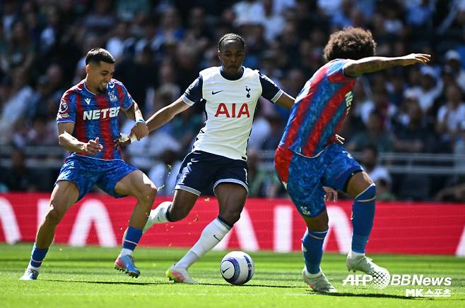 텔은 2024-25시즌 EPL 후반기 13경기에서 2골 1도움을 기록했다. 11차례 선발로 나섰지만, 일찍이 물러나길 반복했다. 텔은 UEL 5경기, 리그컵 1경기에선 공격 포인트를 올리지 못했다. FA컵 1경기에선 1골을 넣었다. 사진=AFPBBNews=News1