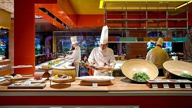 롯데호텔 서울 뷔페 레스토랑 ‘라세느’