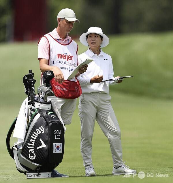 2025년 미국여자프로골프(LPGA) 투어 마이어 LPGA 클래식에 출전한 이소미 프로가 최종라운드에서 경기하는 모습이다. 사진제공=ⓒAFPBBNews = News1