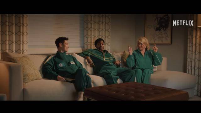 이달 6일에는 넷플릭스 코리아를 통해 마사 스튜어스와 릴 야티, 그리고 탑이 함께 K-콘텐츠를 시청하는 홍보 영상이 공개됐다. 탑은 마사 스튜어스와 릴 야티를 만나 한국 드라마에 대한 자부심을 드러냈다. 유튜브 영상 캡처