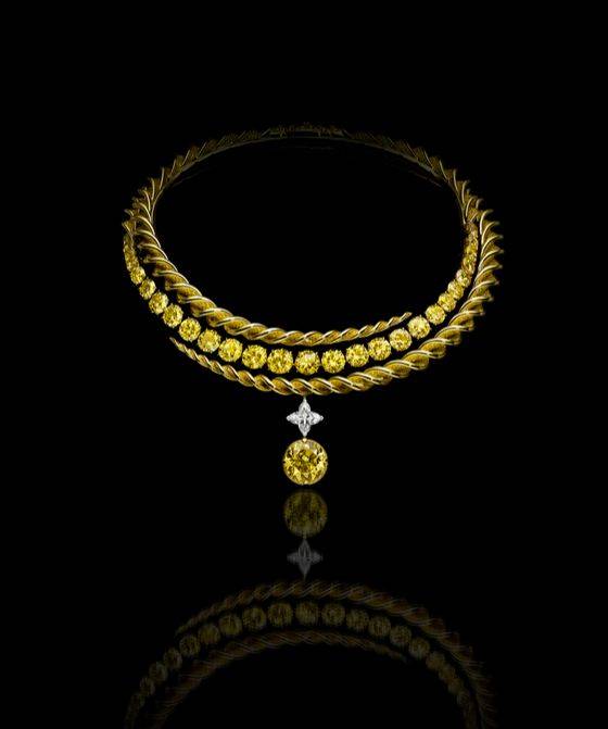 루이 비통의 하이 주얼리 컬렉션 버츄어시티. 이중 태양의 찬람함을 담은 옐로 다이아몬드를 주인공을 삼은 '이터널 선' 작품. 사진 루이 비통