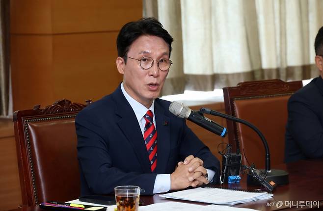 (서울=뉴스1) 임세영 기자 = 김민석 국무총리 후보자가 13일 서울 종로구 통의동 금융감독연수원에 마련된 청문회 준비단 사무실에서 열린 밥상물가 안정을 위한 경청 간담회에서 발언하고 있다. (공동취재) 2025.6.13/뉴스1 Copyright (C) 뉴스1. All rights reserved. 무단 전재 및 재배포, AI학습 이용 금지. /사진=(서울=뉴스1) 임세영 기자