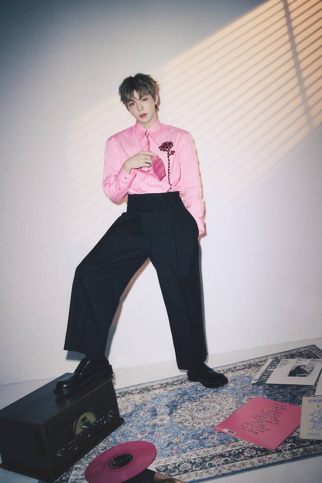 강다니엘은 3번 트랙 '러브 게임' 작곡에 참여했다. ARA 제공