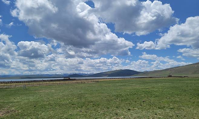 간난짱족자치주 루취현 가하이호 풍경.