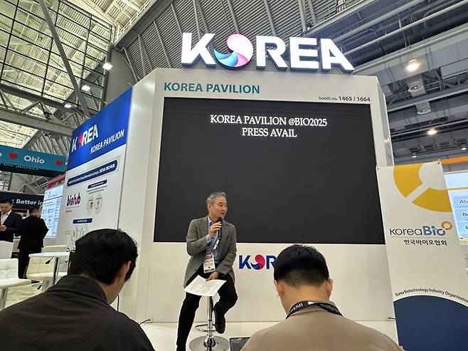 이승규 한국바이오협회 부회장이 16일(현지시간) 미국 보스턴에서 열린 바이오 USA에서 간담회를 진행하고 있다. ⓒ데일리안 이소영 기자