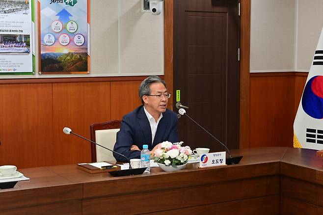 오도창 영양군수가 '남북9축 고속도로 조기 건설 촉구 정책토론회'에서 발언하고 있다. ⓒ영양군