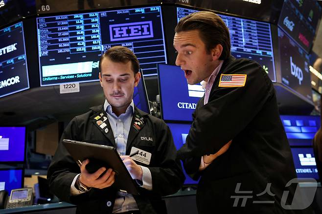 뉴욕증권거래소 트레이더들 ⓒ 로이터=뉴스1