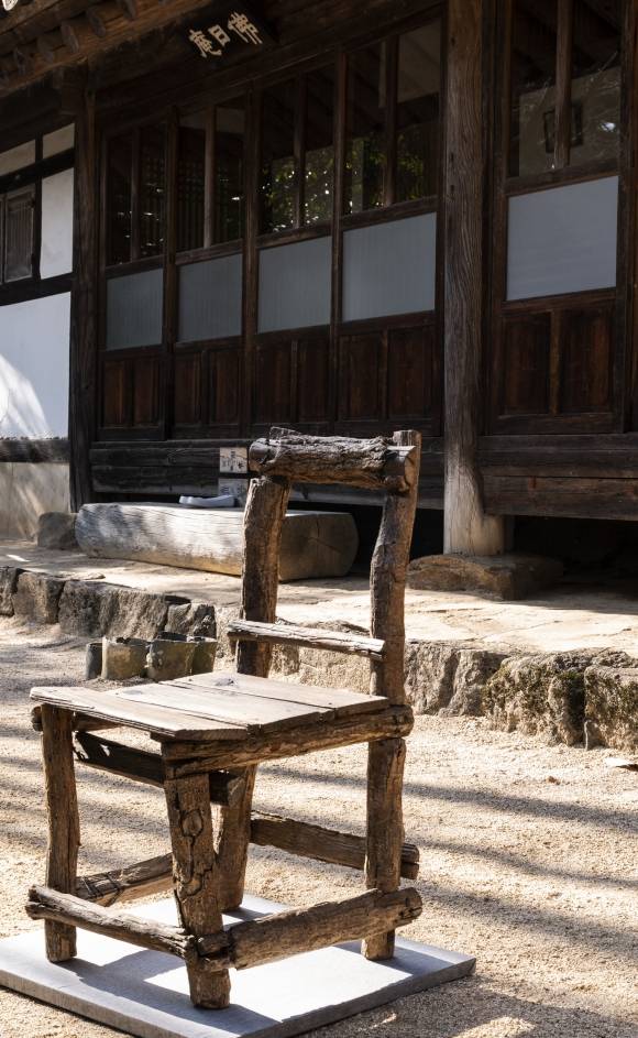 법정스님 빠삐용의자’ 불일암 덕조스님 제공