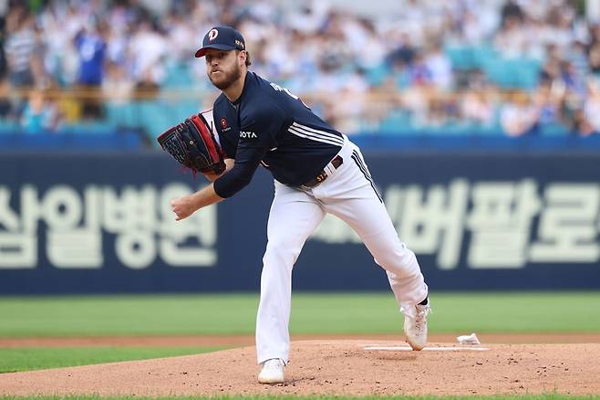 ▲ 3이닝도 마치지 못했는데 투구수는 100게에 육박했다 ⓒ 두산 베어스