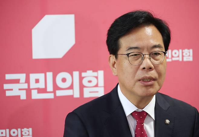 송언석 국민의힘 원내대표가 18일 국회 원내대표실에서 당 3·4선 의원들과 간담회를 마친 뒤 발언하고 있다. ⓒ연합뉴스