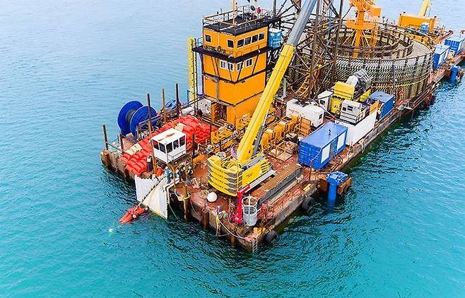 LS전선이 미국 해상풍력단지에서 해저케이블을 시공하고 있다.ⓒLS전선