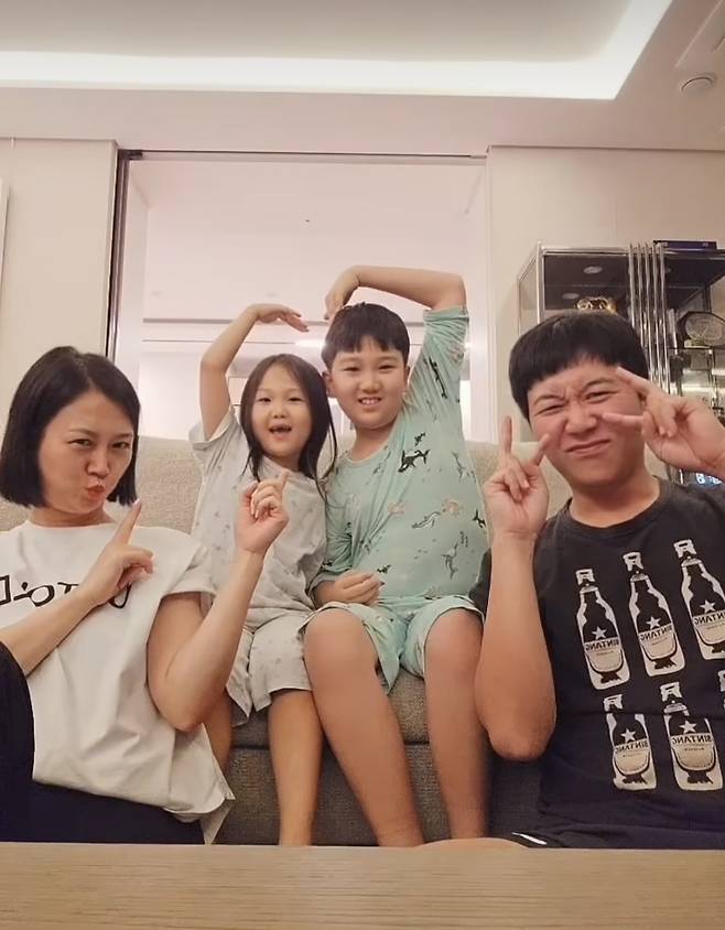 장윤정, 도경완 가족. 도경완 인스타그램 캡처