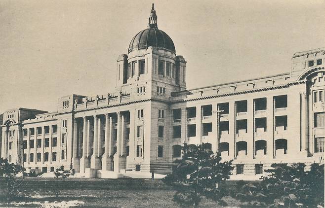 조선총독부 청사 전경. 1926년 경복궁 내에 준공된 조선총독부 신청사의 모습이다. / 사진=오마이뉴스