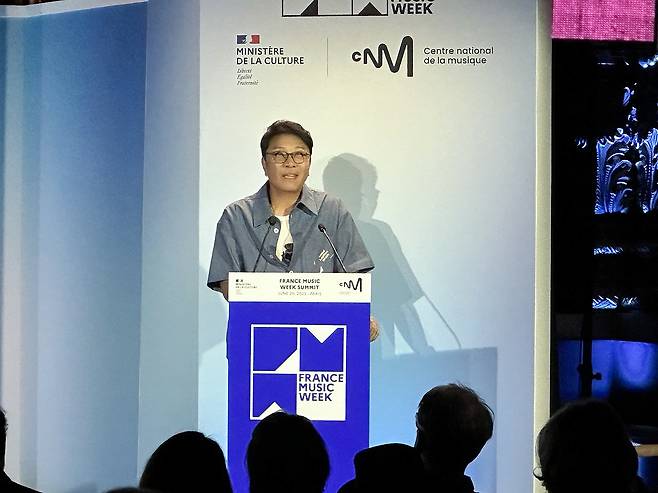 Lee Soo-man delivers a speech at the “France Music Week Summit,” held at Place de l’Opera in Paris on June 20. (A20 Entertainment)