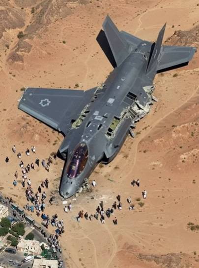 이스라엘 전투기가 격추돼 이란 사막에 떨어졌다는 가짜뉴스와 함께 온라인에 게시된 사진. 인스타그램 캡처