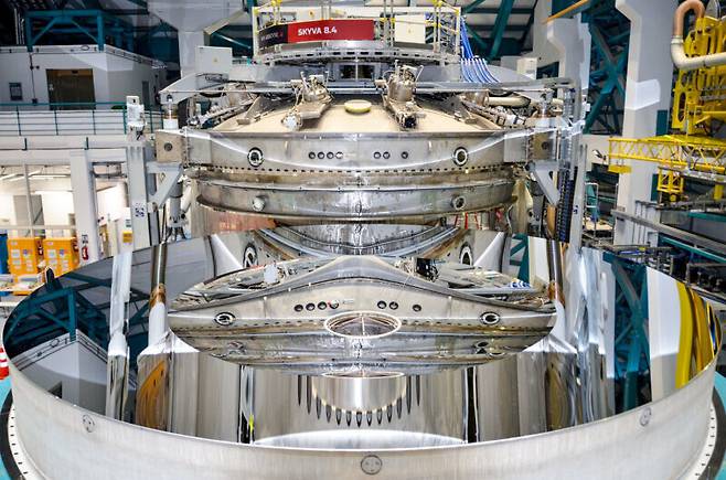 지름 8.4m의 주거울. 베라루빈천문대 제공