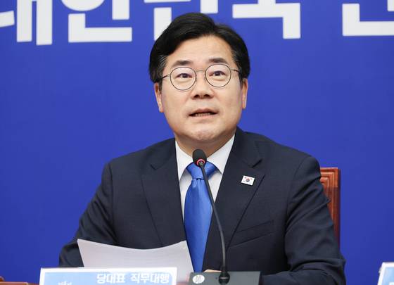 박찬대 의원이 국회에서 열린 최고위원회의에서 발언하고 있다. 임현동 기자.