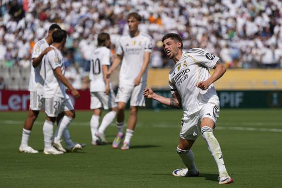 득점 후 기뻐하는 레알 마드리드 발베르데(오른쪽). AP=연합뉴스