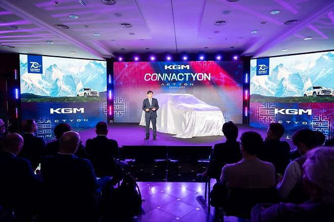 이탈리아 시장에 론칭된 액티언 및 KGM 브랜드. 사진=KGM