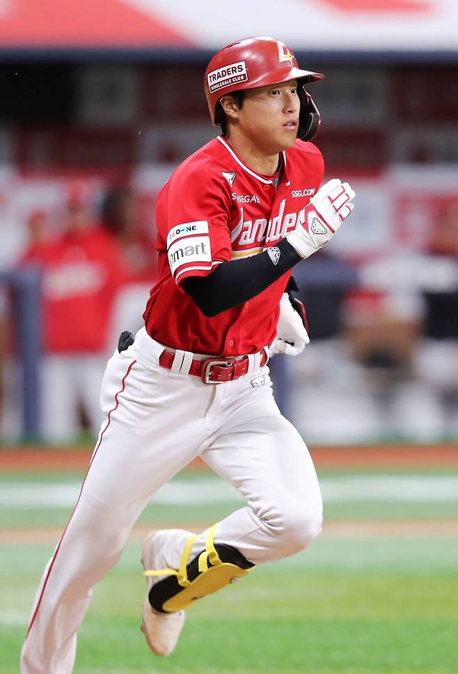 ▲ 시점은 아직 미정이지만 어느 정도 기준점에 이르면 1군 코칭스태프도 박지환의 콜업을 저울질할 전망이다 ⓒSSG랜더스