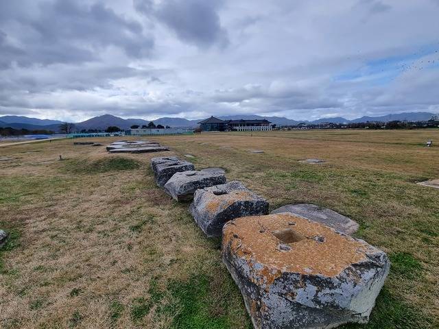 경주 신라왕경복원정비사업의 핵심시설이 될 신라 황룡사지 전경.