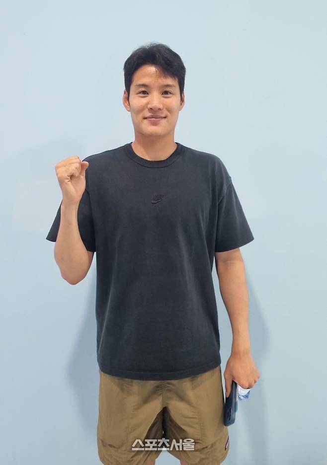 박승욱이 17일 대구iM뱅크파크에 방문해 포즈를 취하고 있다. 사진 | 대구=박준범기자