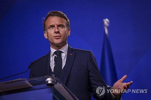 노르웨이를 방문한 에마뉘엘 마크롱 프랑스 대통령이 기자회견을 하고 있다. 오슬로 EPA=연합뉴스