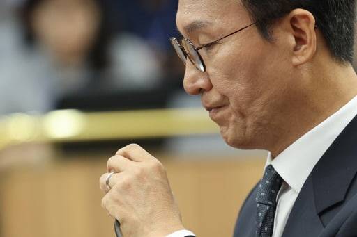 김민석 국무총리 후보자가 24일 서울 여의도 국회에서 열린 인사청문회에서 의원질의에 답변하고 있다.(연합뉴스)