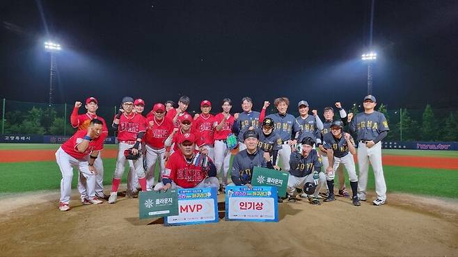 BMB(왼쪽)와 조마조마 선수들. /사진=한스타미디어