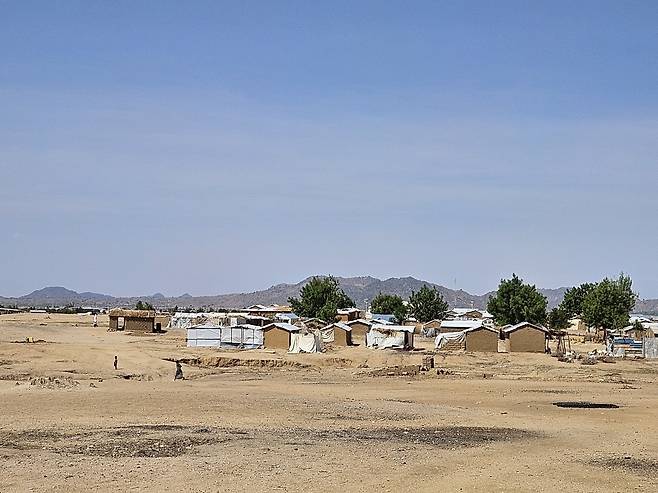 카메룬 미나와오 난민캠프 (마요차나가<카메룬>=연합뉴스) 노재현 기자 = 지난 11일(현지시간) 카메룬 최북단주 마요차나가 지역에 있는 미나와오 난민캠프. 2025.6.24 nojae@yna.co.kr