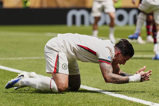 2025년 6월 20일(현지시각), 클럽 월드컵 D조 경기 도중 실점 후 아쉬워하는 첼시의 엔소 페르난데스. (AP=Derik Hamilton)