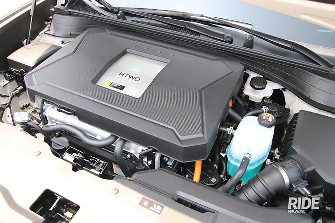 수소연료전지차에서 엔진 역할을 하는 연료전지 시스템