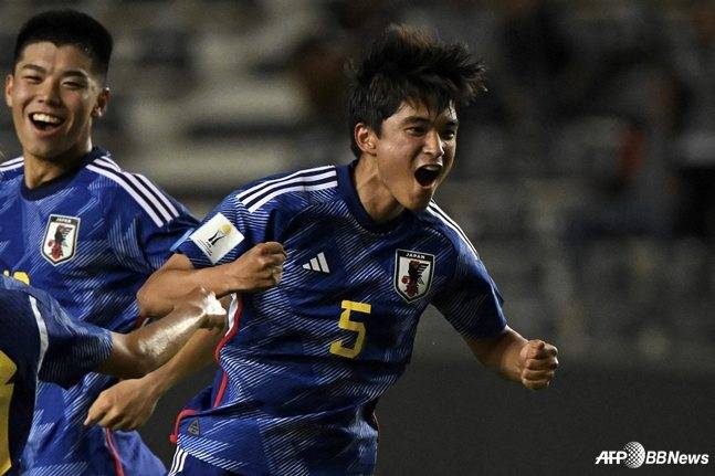 다카이 고타(오른쪽). /AFPBBNews=뉴스1