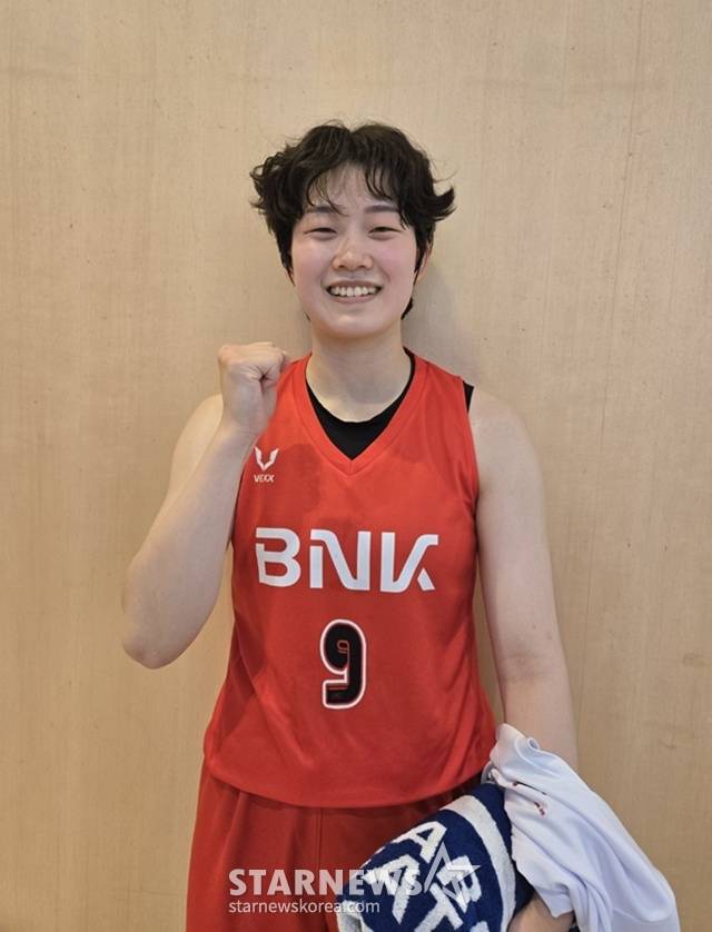 스타뉴스와 만난 김보현. /사진=이원희 기자