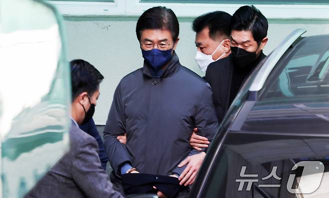 '12·3 비상계엄 사태' 관여 혐의를 받는 김봉식 전 서울경찰청장. 2024.12.20/뉴스1 ⓒ News1 황기선 기자