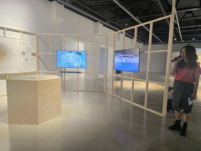 '드리프팅 스테이션-찬미와 애도에 관한 행성 간 다종 오페라' 전시 전경. ⓒ 뉴스1 김정한 기자