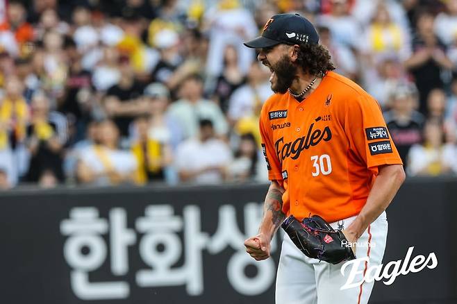 ▲ 올 시즌 리그 최고 투수인 코디 폰세는 등판마다 메이저리그 스카우트들을 불러 모으고 있다 ⓒ 한화 이글스