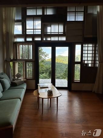 2층 구조로 전망 좋은 객실. ⓒ News1 윤슬빈 기자