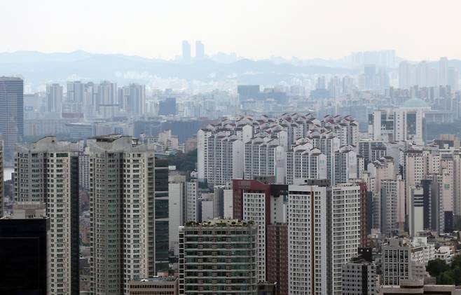 19일 서울 남산에서 바라본 서울 아파트의 모습. 2025.06.19. /사진=뉴시스