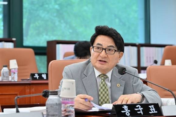 질의하는 홍국표 의원