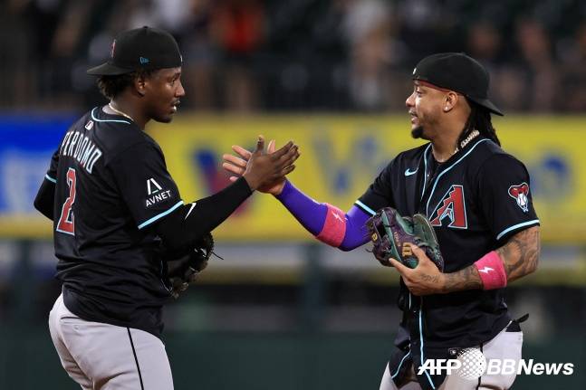 애리조나의 케텔 마르테(오른쪽). /AFPBBNews=뉴스1