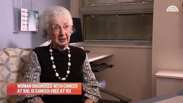 레인 호위치(101)는 100세에 유방암 1기를 진단받았지만, 1년 만에 완전 관해 판정을 받았다./사진=NBC