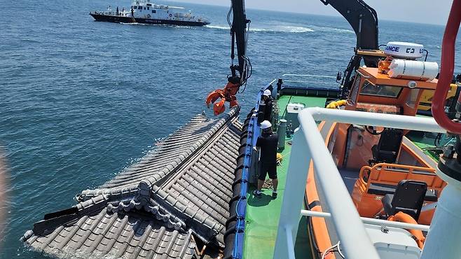 충청남도와 전북특별자치도가 서해안 쓰레기 공동 대처를 위해 협업하기로 했다. 전북특별자치도 제공