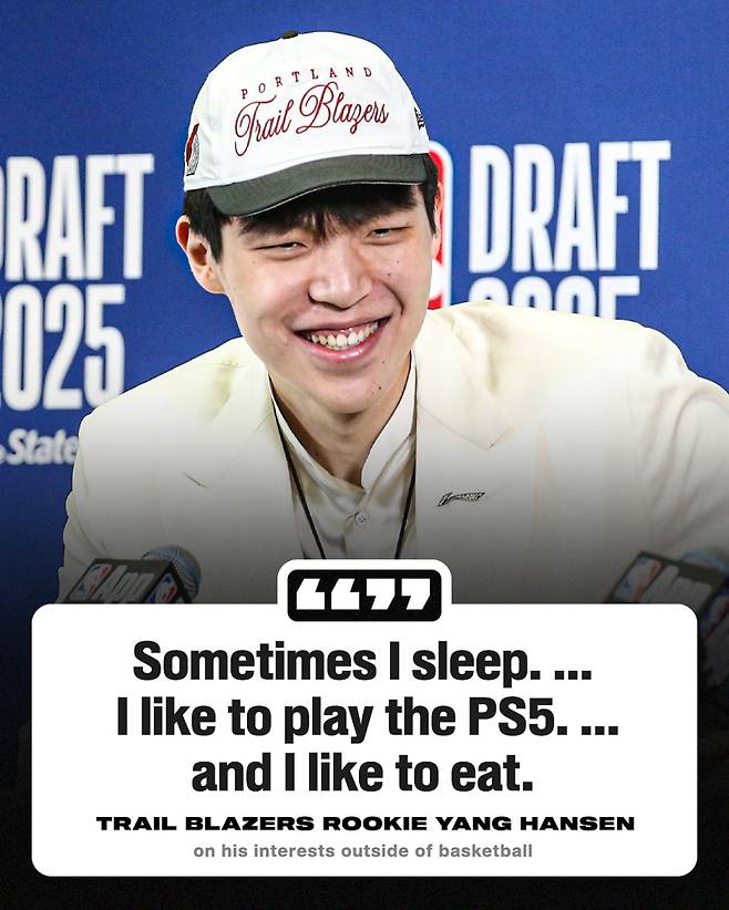 28일 포틀랜드 입단 기자회견에서 자신의 취미를 소개한 양 한센. 사진=ESPN