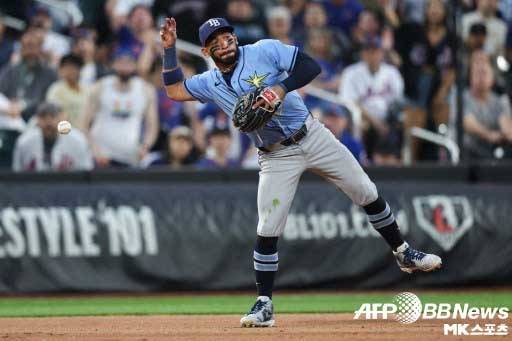카바예로는 다양한 포지션을 소화할 수 있는 선수다. 사진=ⓒAFPBBNews = News1