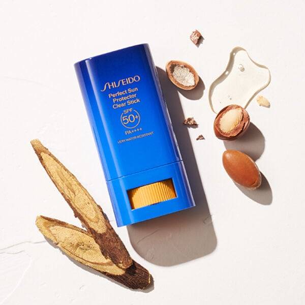 시세이도 ‘퍼펙트 선 프로텍터 클리어 스틱 SPF50+ PA++++’.